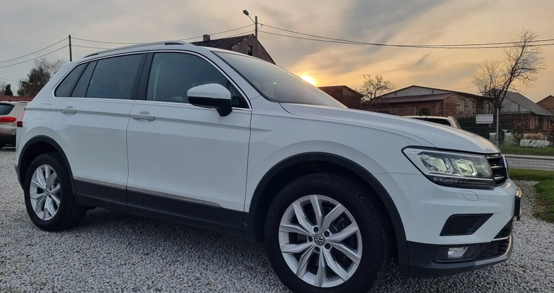 Volkswagen Tiguan cena 122987 przebieg: 152000, rok produkcji 2019 z Piaski małe 596